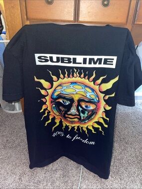 sublime Band Tee with Colorful Sun Graphic